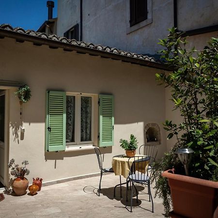 App. Con Terrazza Panoramica In Centro-Montefalco Εξωτερικό φωτογραφία